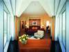 Jumeirah Emirates Towers Hotel 